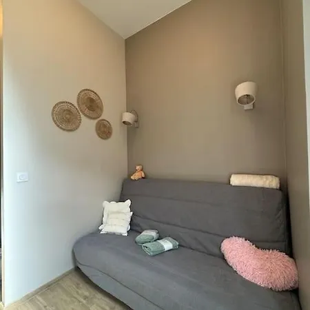 Neuf Proche Gare De Apartment